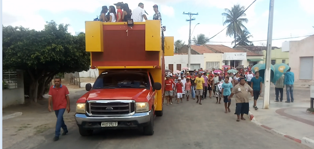 Em Olho D'Água do Casado, centenas de casadenses realizaram manifestação contra reforma da previdência e trabalhista 