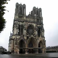 GOTHIC ART: Gothic Architecture