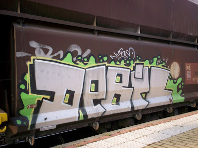 debil - freight train