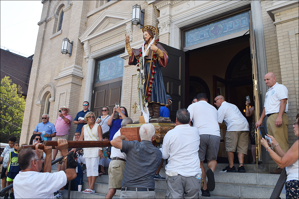 Il Regno A Look at the 111th Annual Feast of Saint Ann in Hoboken, New