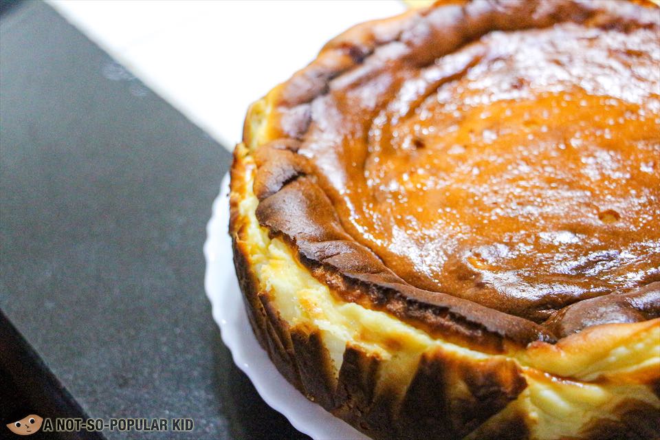 Review The Manila Baker's (TMB) Classic Basque Burnt Cheesecake A