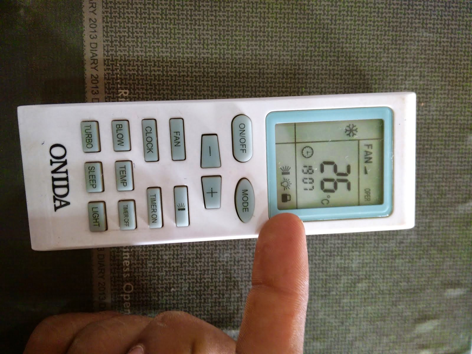 Vinod Gajjar Child lock or keypad lock in Onida split air conditioner