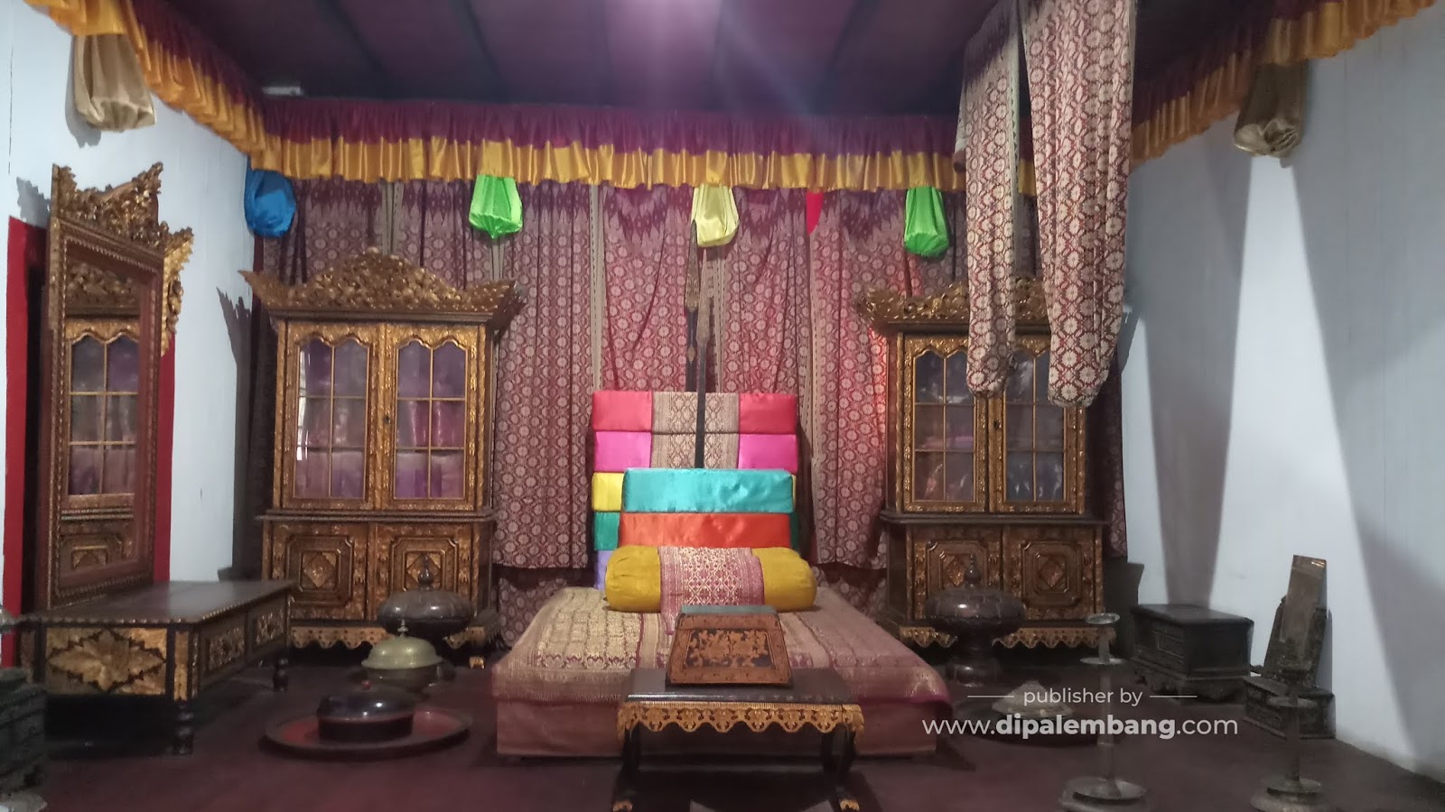 Melihat Sejarah Kerajaan Sriwijaya di Museum Sultan Mahmud Badaruddin 2