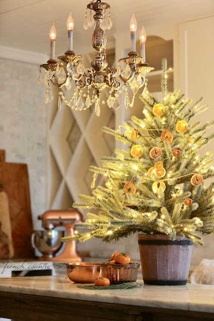 Christmas Kitchen Peek