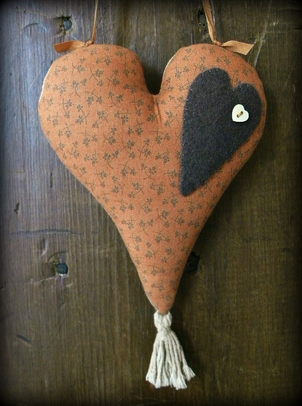 Threadwork Primitives Cinnamon Hearts