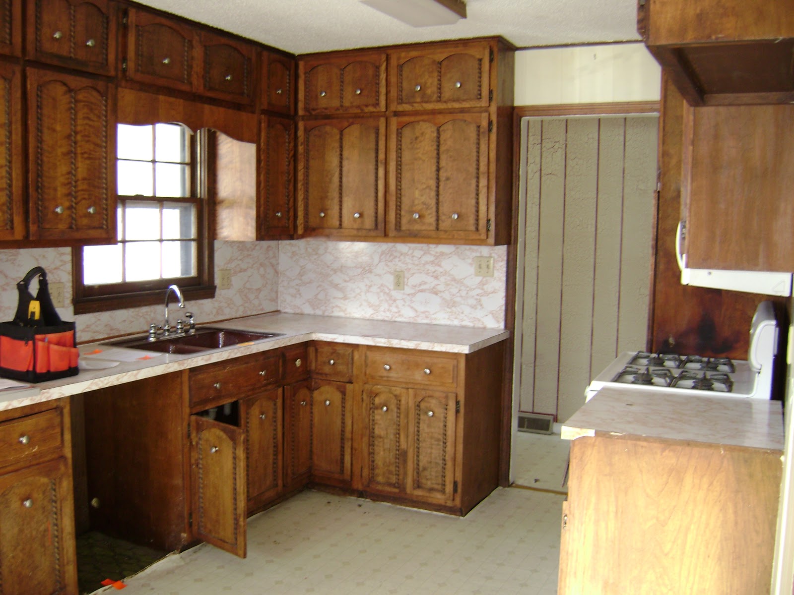 Formica Kitchen Cabinets