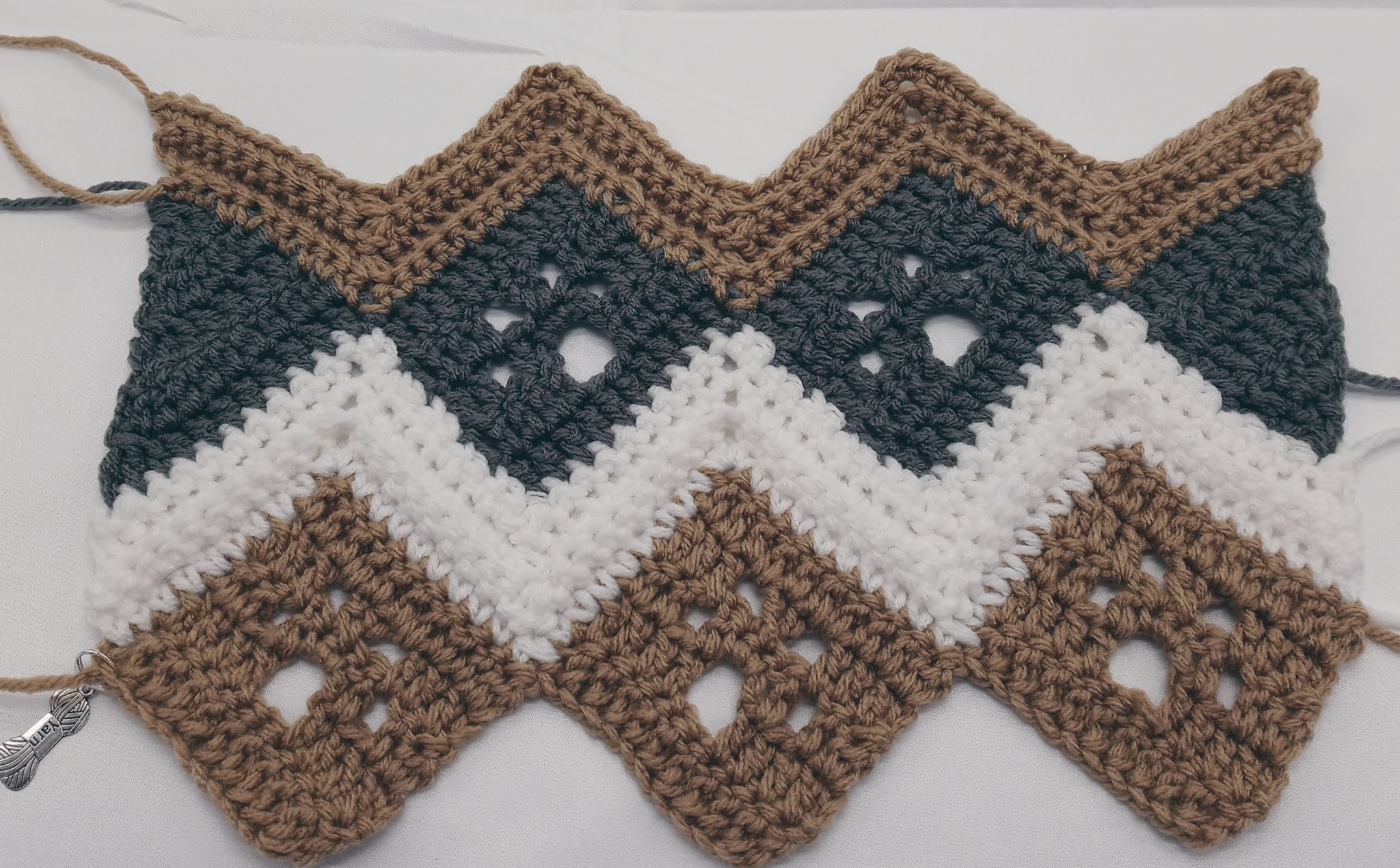 Meandering Paw Prints Chevron Afghan FREE Crochet Pattern