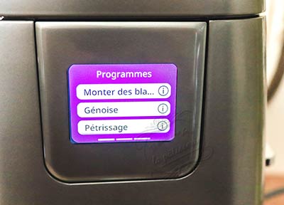 robot-patissier-ecran-tactile