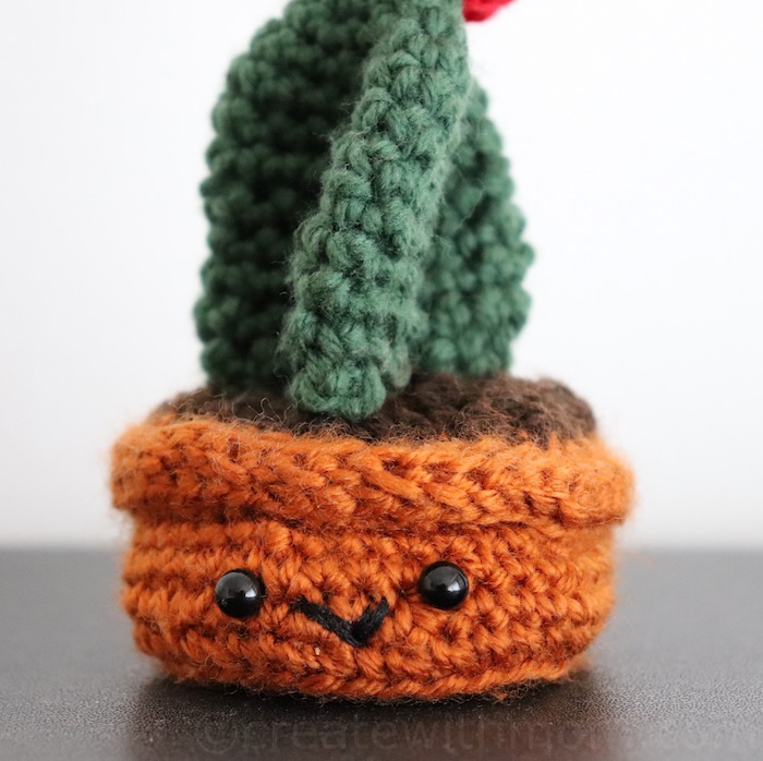 Too Cute to Eat Crochet Kit: Yummy Amigurumi Food and Fun