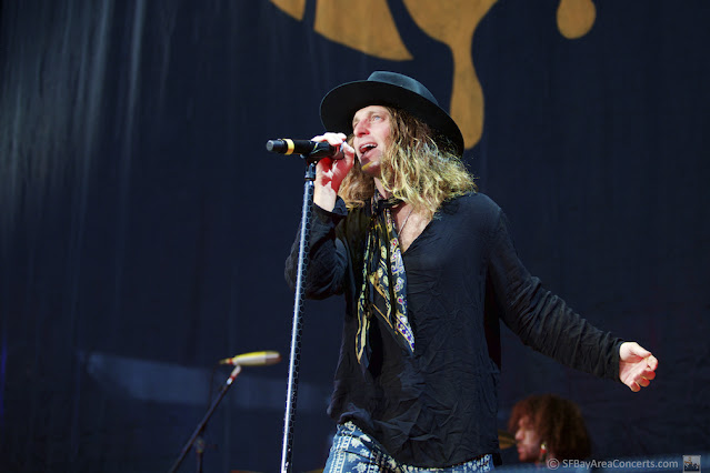 Marc LaBelle of Dirty Honey at Shoreline Amphitheater (Photo: Kevin Keating)) Marc LaBelle of Dirty Honey at Shoreline Amphitheater (8/22/21)