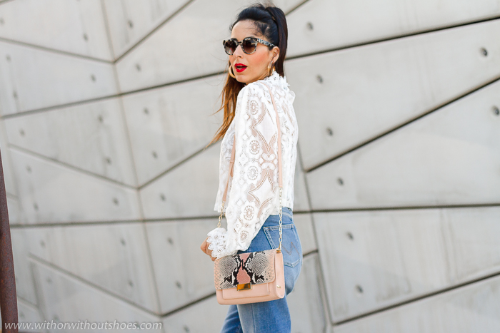 La blusa de encaje blanca de más viral de la temporada | With Or Without Shoes - Blog Influencer Moda Valencia España