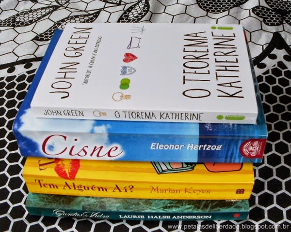 Livros, Brasil, bandeira, Verde, Garotas de Vidro, Laurie Halse Anderson, amarelo, Tem Alguém Aí?, Marian Keyes, azul, Cisne, Eleonor Hertzog, branco, O Teorema Katherine, John Green