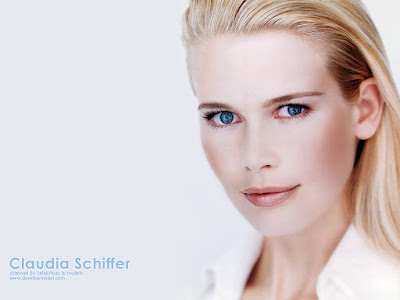 Claudia Schiffer Beautiful Wallpaper