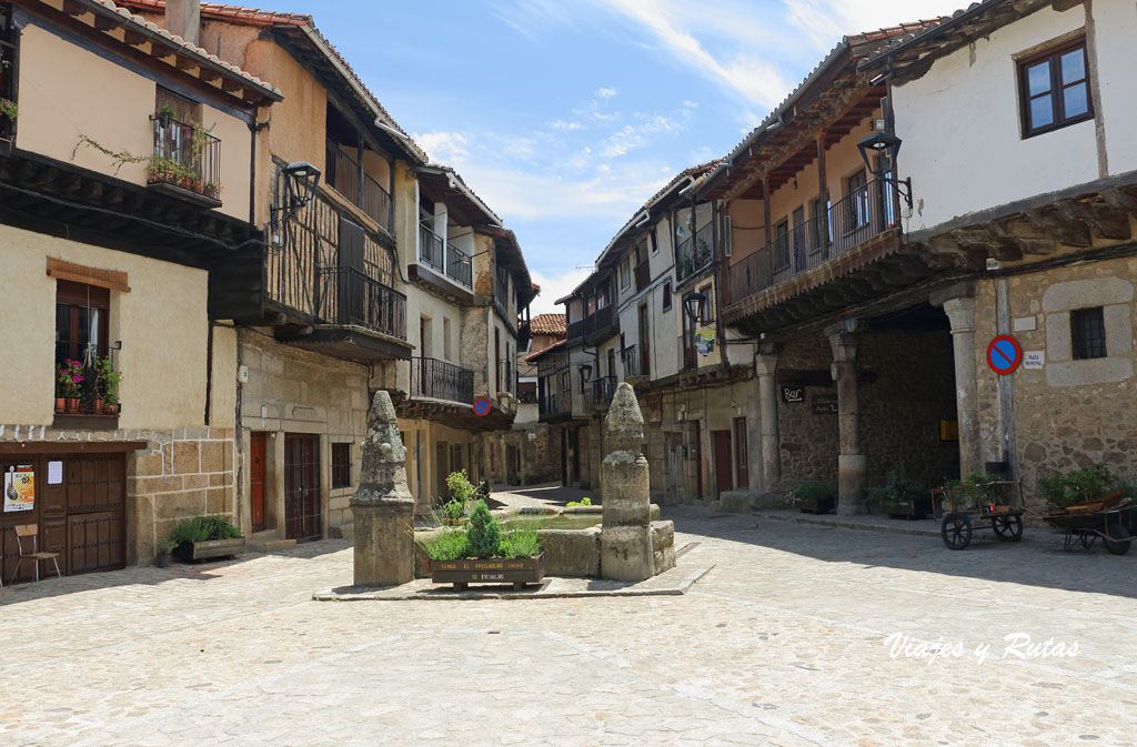 Plaza Mayor de San Martín del Castañar