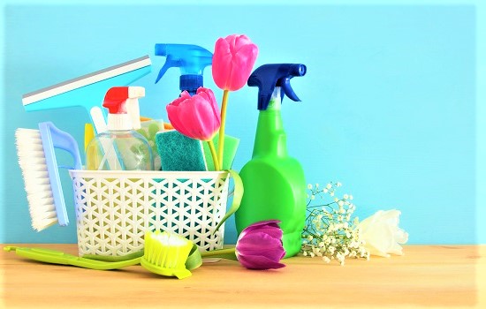 Haliya Dokulen Kahve Lekesinin Temizlenmesi