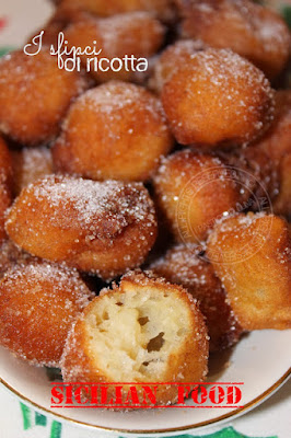 Dolci di carnevale - sfinci siciliane con ricotta nell'impasto