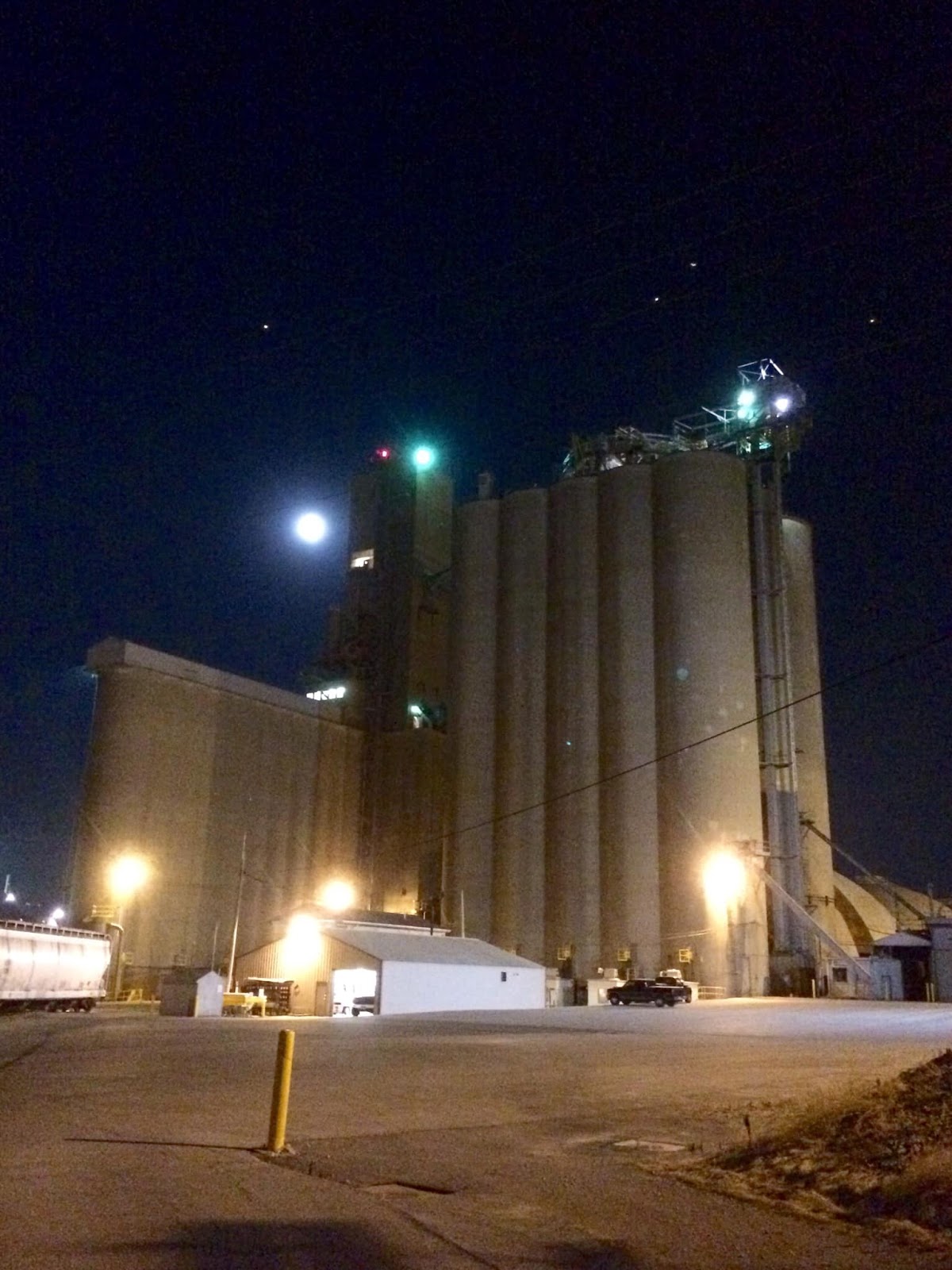 Towns and Nature Toledo, OH Andersons River (Kuhlman) Grain Elevator