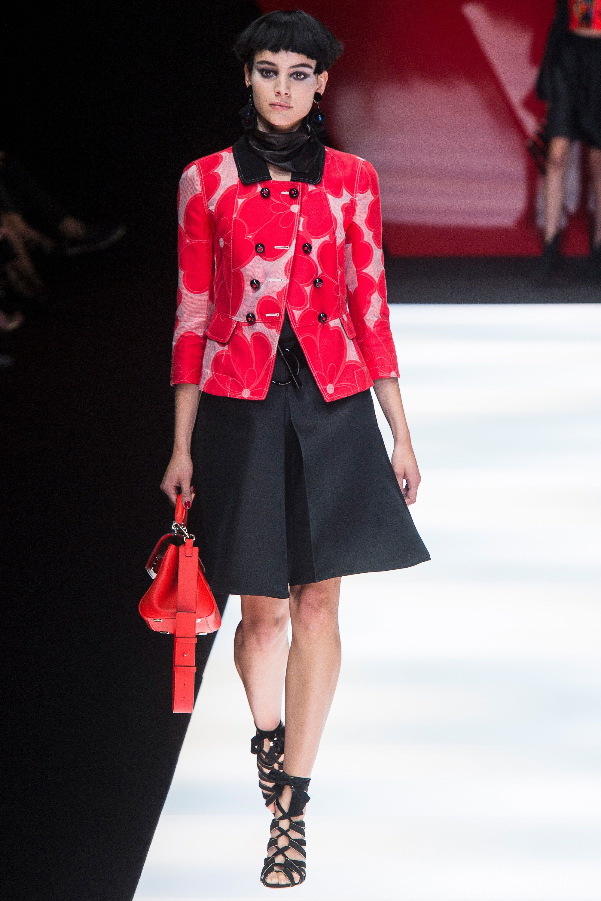 TOP 10 FASHION DESIGNERS OF THE WORLD FASHION & LIFE STYLE