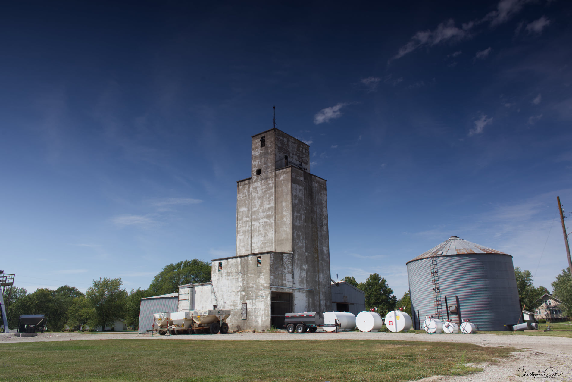Towns and Nature Clearfield, IA Rectangular Grain Elevator