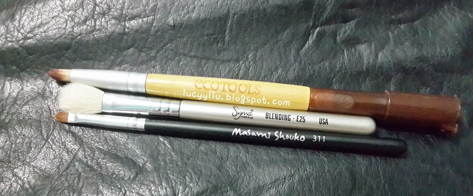 Ecotools Smudge Duo, Masami Shouko 311 and Sigma E25 eye brush Ecotools Smudge Duo, Masami Shouko 311 and Sigma E25 eye brush