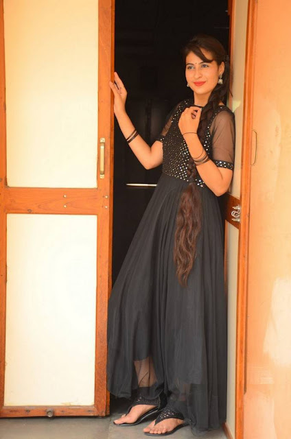 Actress Priya IKAT Art Mela Inauguration Stills 11
