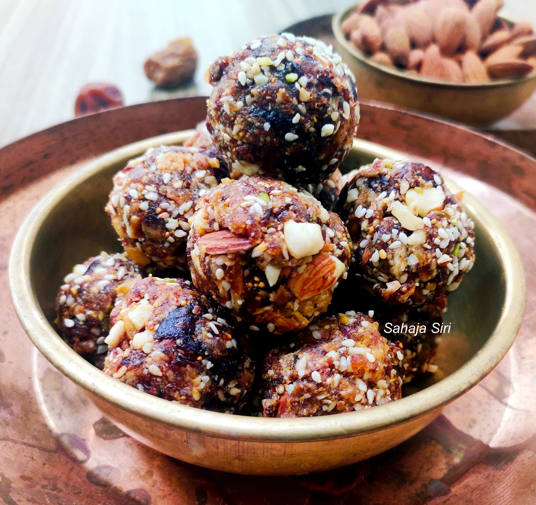 Dry fruits laddoo/ Dry fruits balls with no added sugar/ energy balls