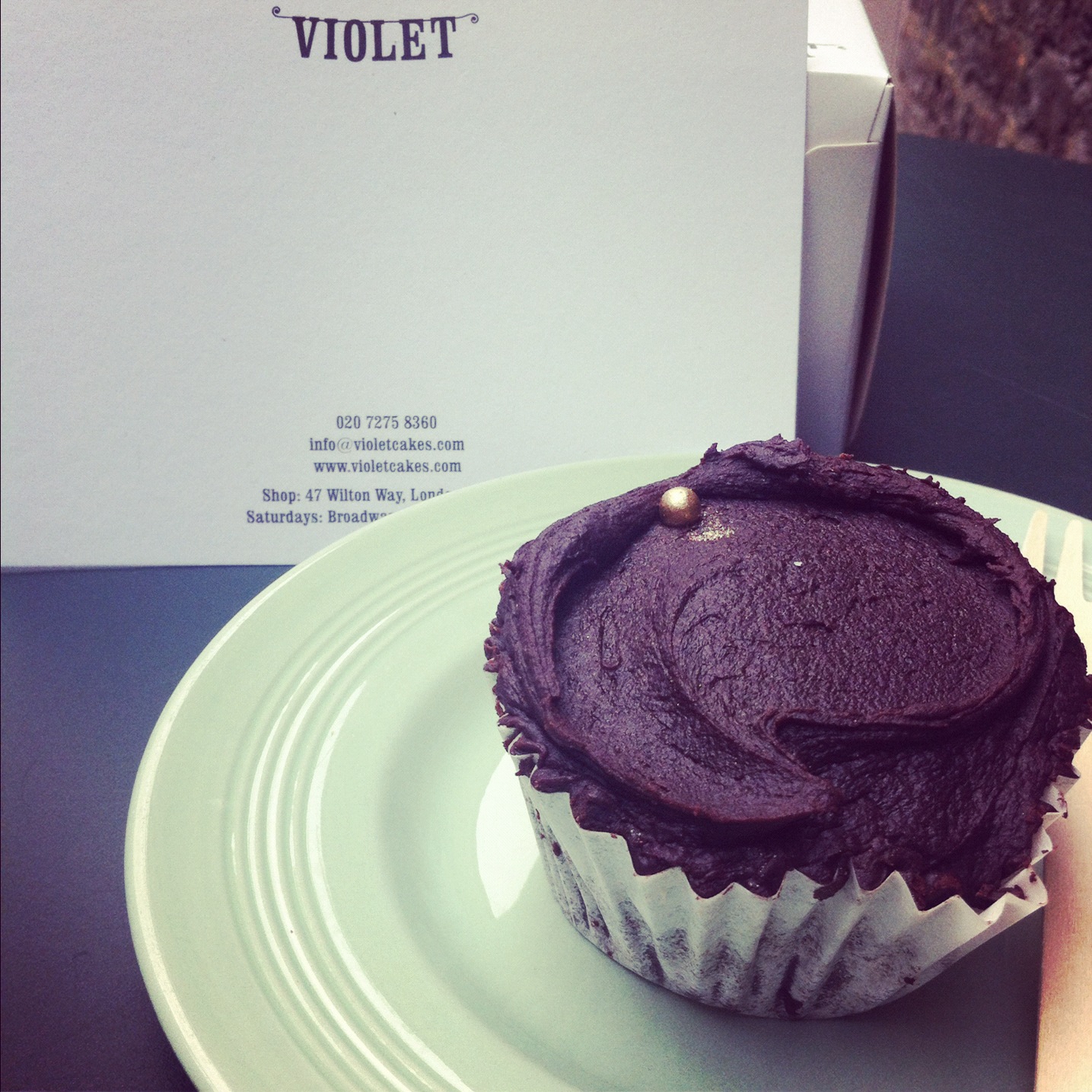 eat pray bake: Tea and Cake London - Violet