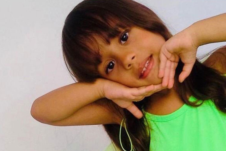 Pais de criança baiana com tumor no cérebro criam vaquinha online para operar o tumor cerebral da filha Pais de criança baiana com tumor no cérebro criam vaquinha online para operar o tumor cerebral da filha