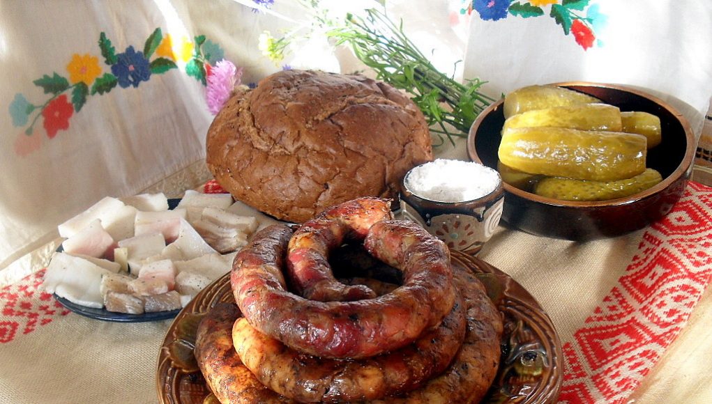 Белорусские национальные блюда. Корчма сергей. Что едят белорусы. Белорусская национальная кухня. Белорусы традиции и обычаи, кухня.