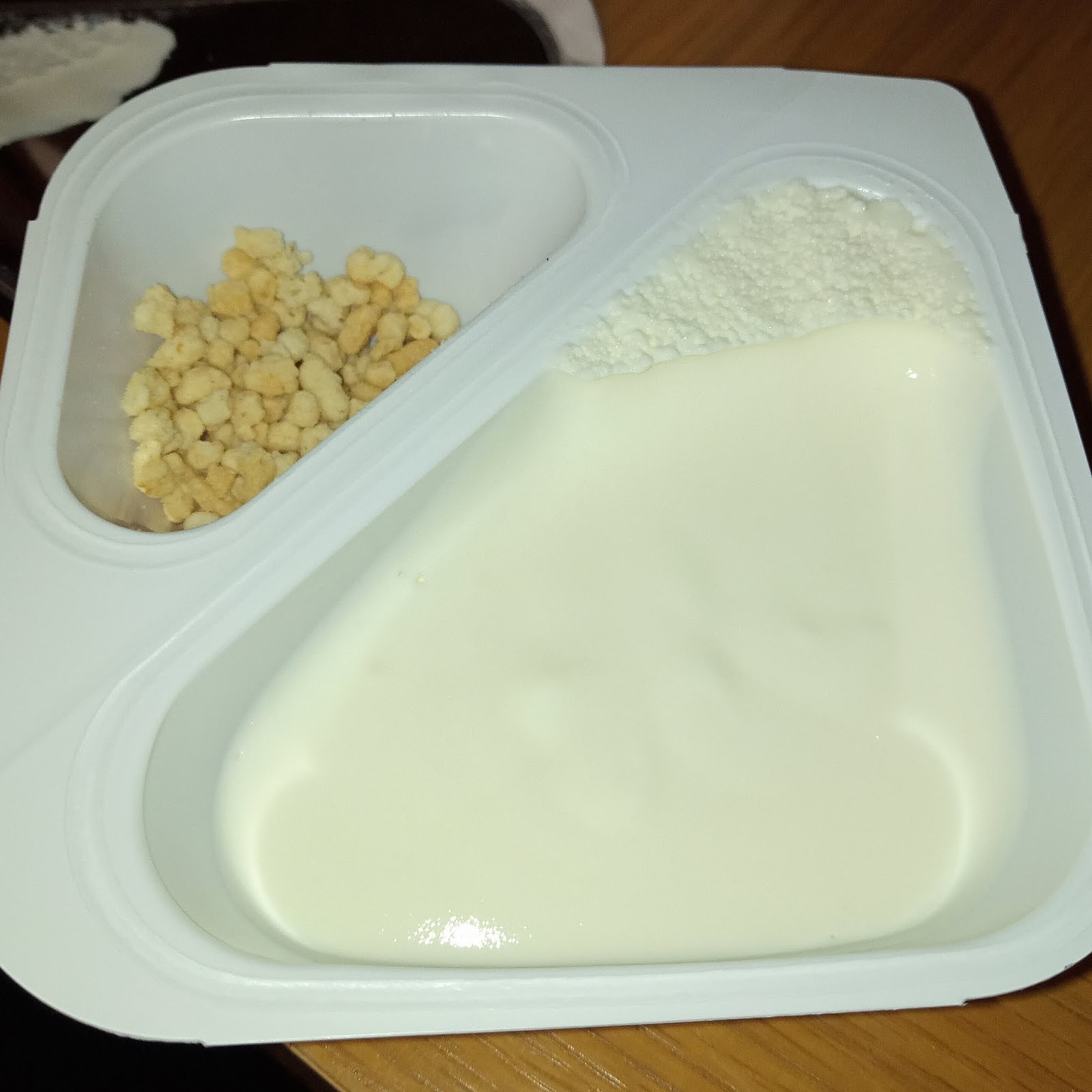 Supersupergirl's Food Reviews [Review] Müller Bliss Corner Cheesecake