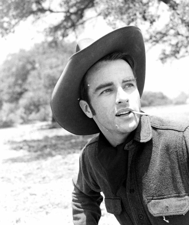 Handsome Portrait Photos of Montgomery Clift During the Filming of ‘Red River’ (1948) Vintage