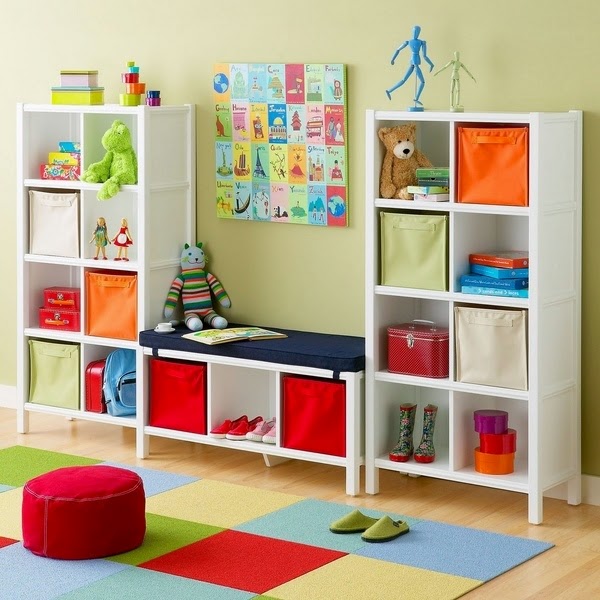 Hang pictures in children&#8217;s bedrooms