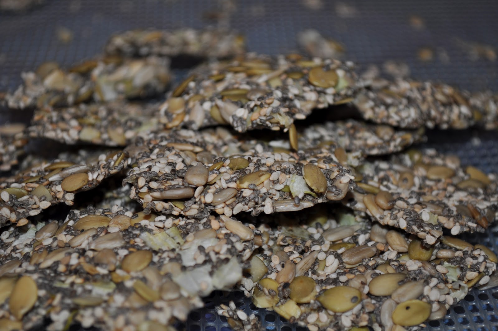 raw seed crackers