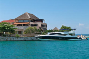 Puerto Aventuras boats and Yachts