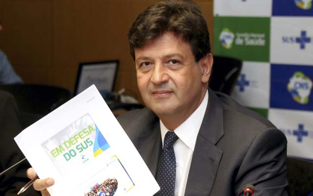 Governo lança programa Médicos pelo Brasil, que substituirá o Mais Médicos