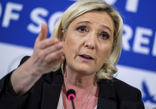 Marine Le Pen demande le renvoi des mineurs isolés dans leur pays