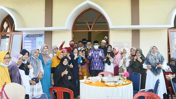 Walikota Padang Resmikan Masjid Jami%2527 Majid Bin Zaid Alu Maadi