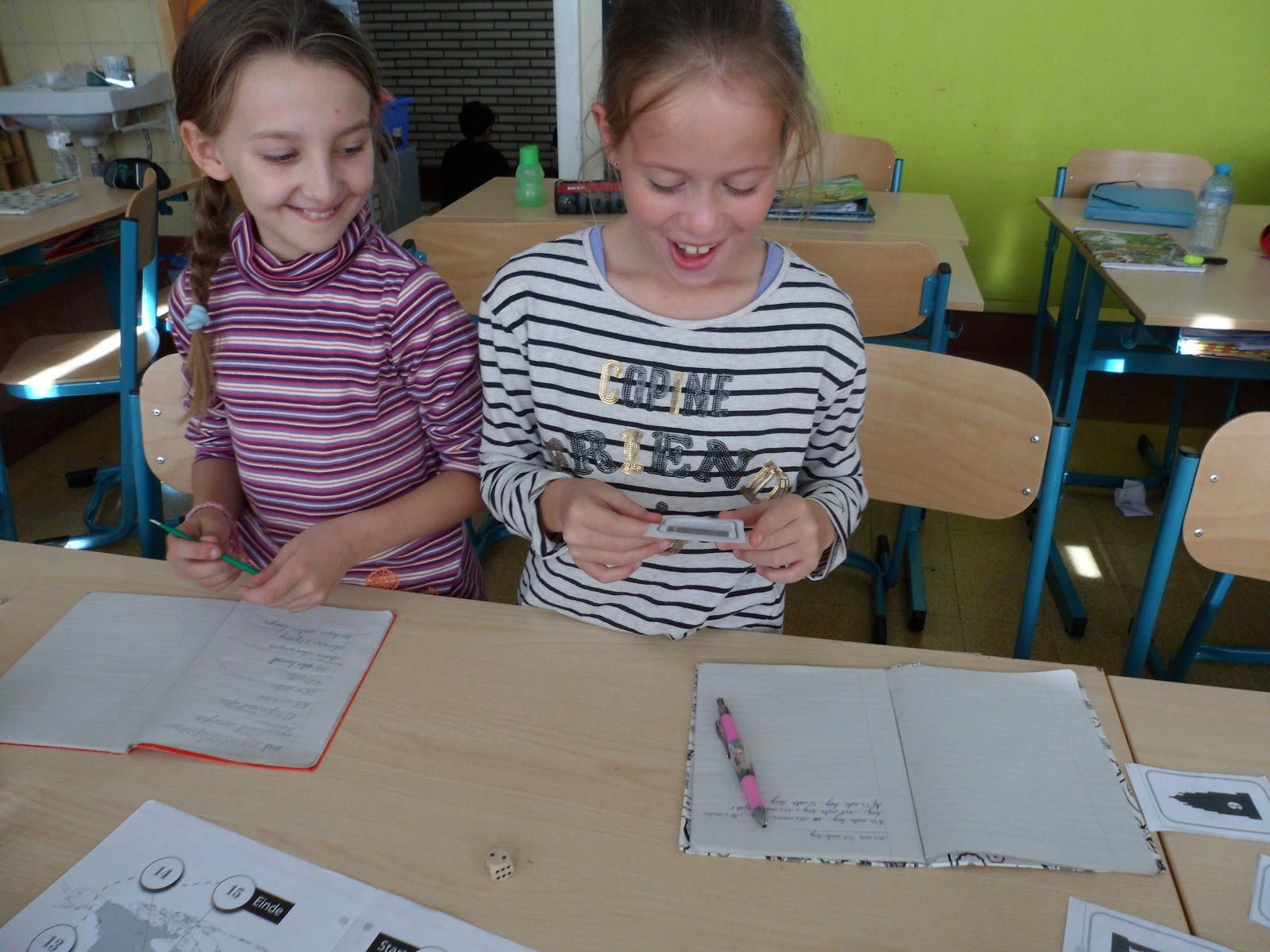 Welkom op de blog van L4 !: Spelenderwijs taal oefenen ; bij het 'Hoge