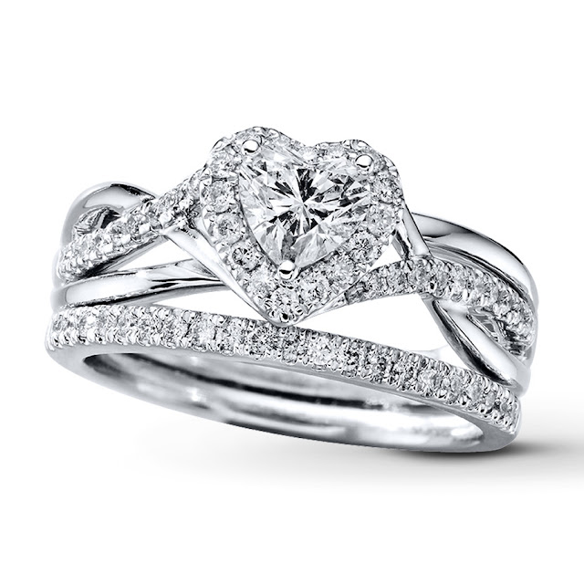 Latest Diamond Rings for Women 
