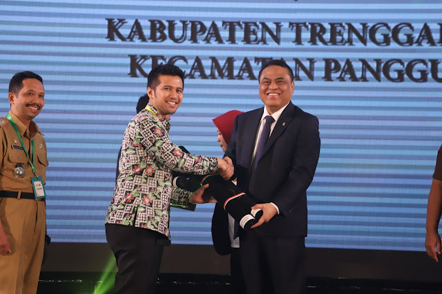 Kecamatan Panggul Trenggalek Raih Penghargaan Unit Kerja Berpredikat WBK dari Kemenpan-RB
