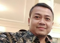 Gambar ini memiliki atribut alt yang kosong; nama berkasnya adalah warih.jpg