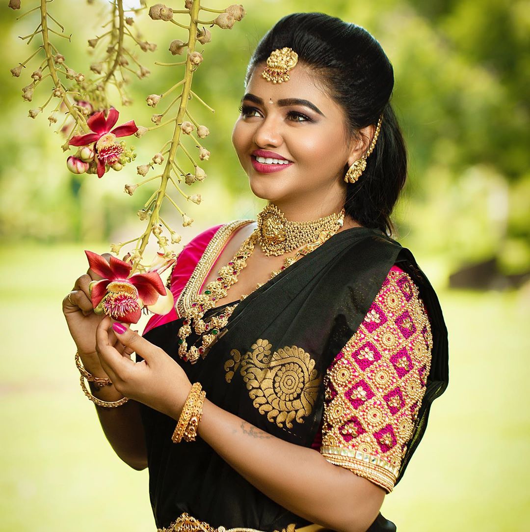 Actress shalu shammu photos