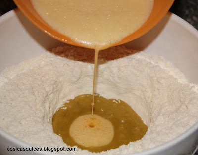  Pan (o tortas) de aceite al azafrán 