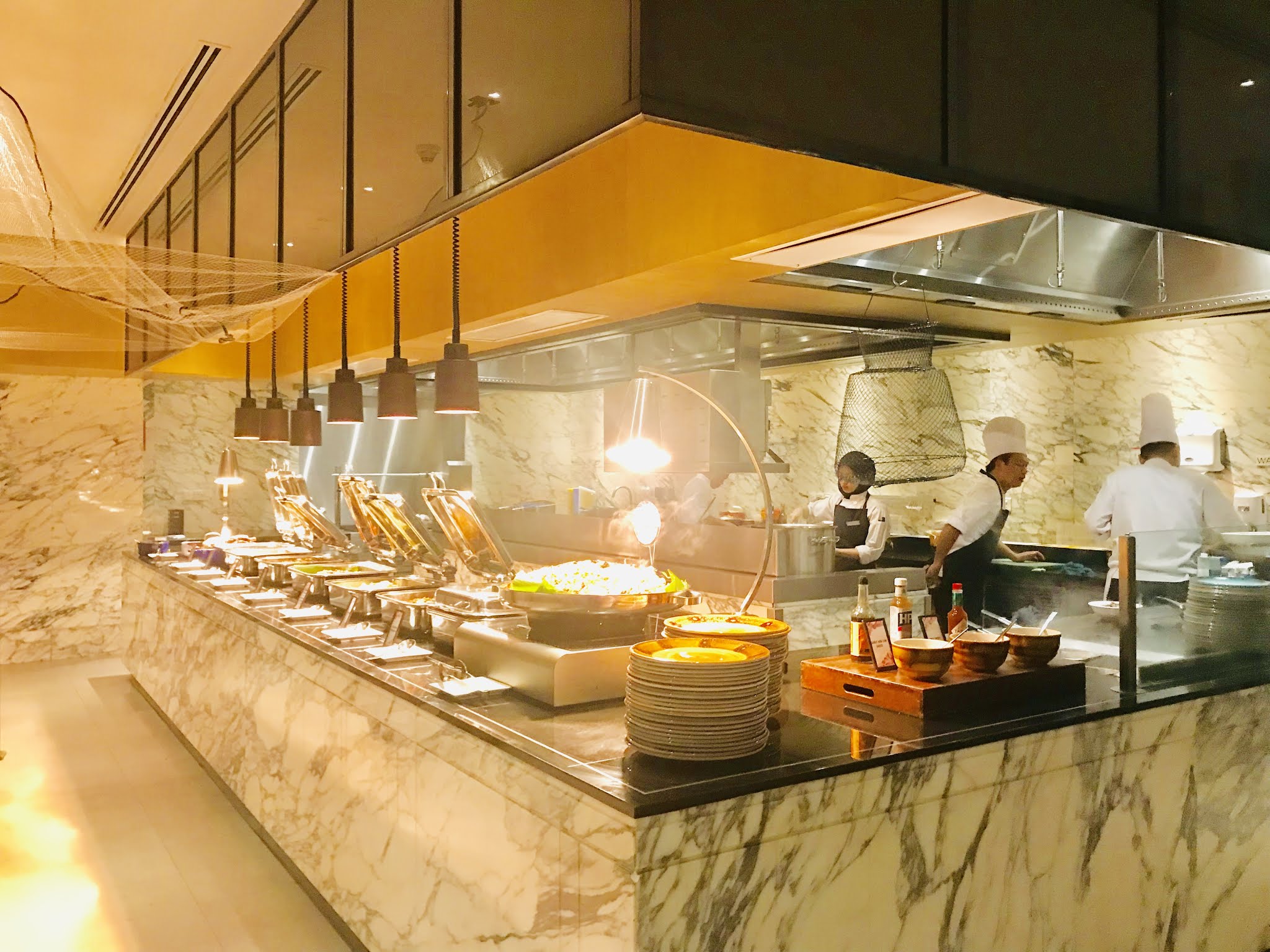 Weekend Seafood Buffet at Hilton Hotel Kota Kinabalu Weekend Seafood Buffet at Hilton Hotel Kota Kinabalu