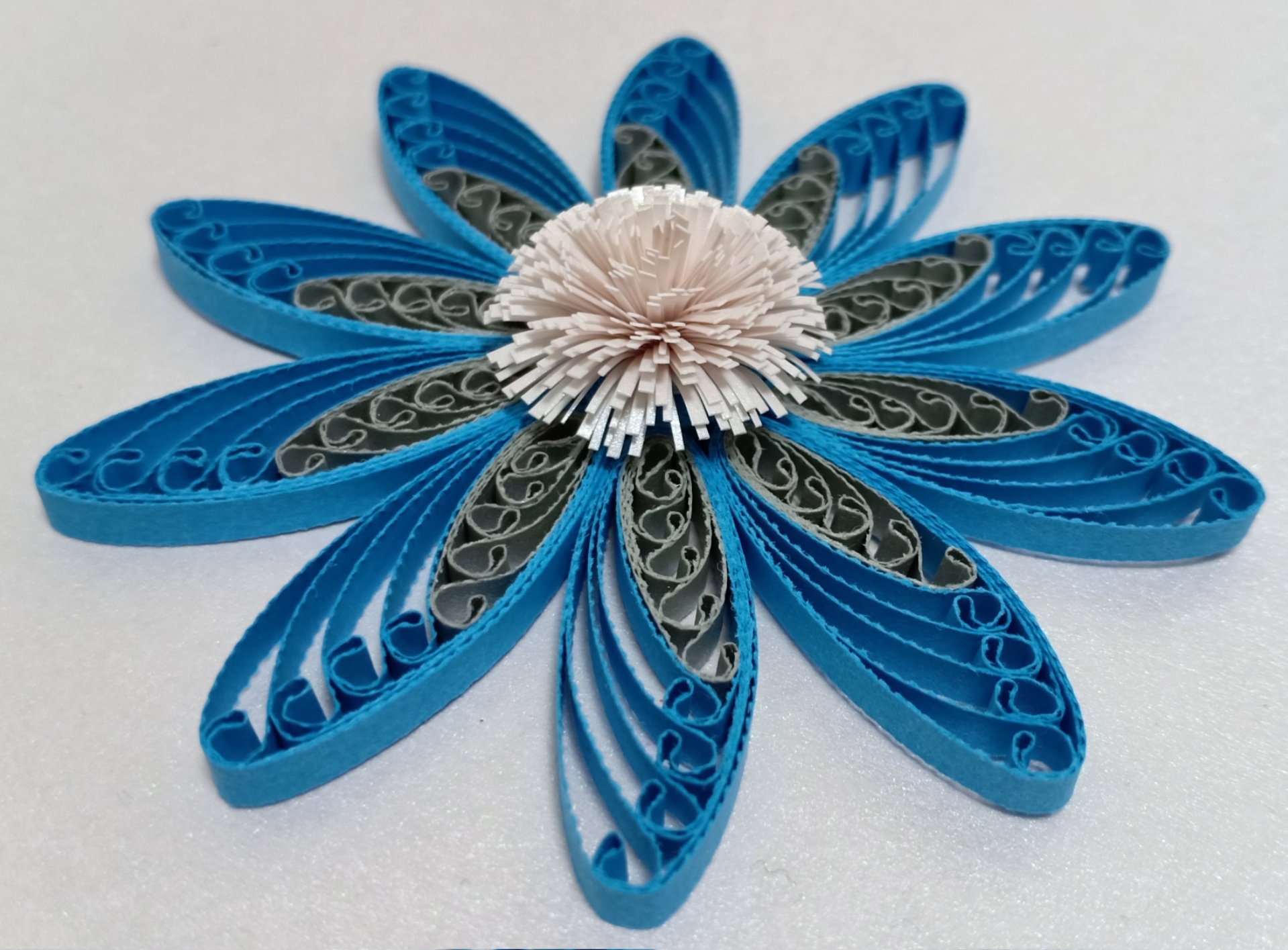 How to make paper Quilling Flower - Tutorial - Art and Craft