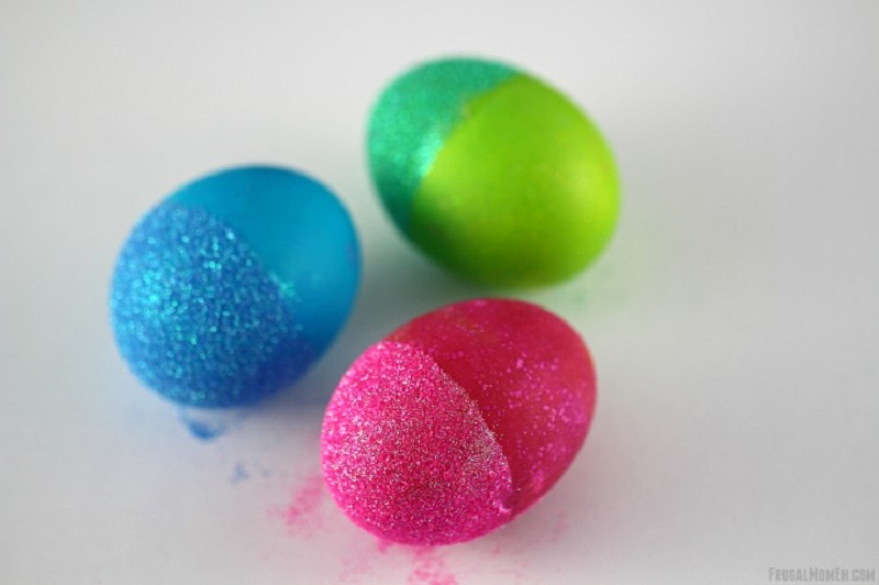 glitter dipped eggs