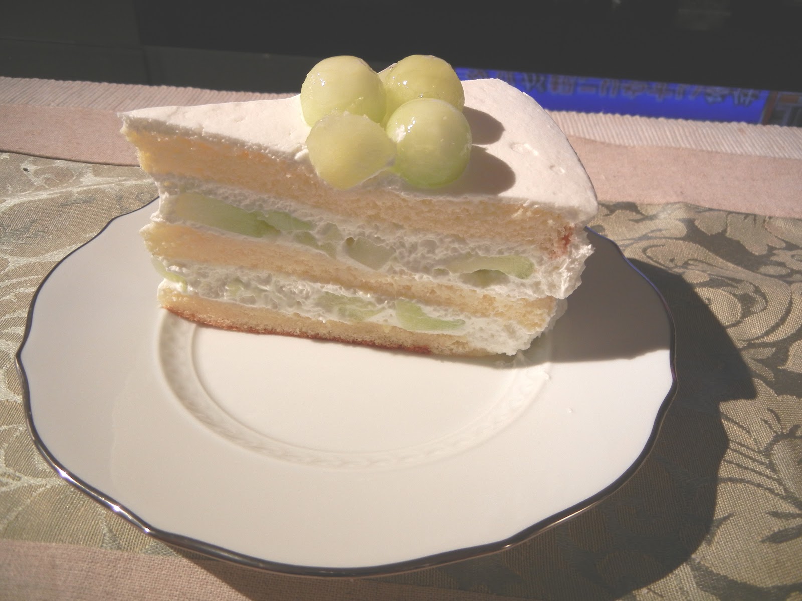 My eating life in Tokyo Hearty cake of HARBS