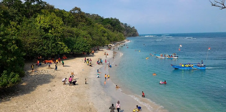 10 Tempat Wisata di Jawa Barat Yang Tidak Boleh Anda Lewatkan 10 Tempat Wisata di Jawa Barat Yang Tidak Boleh Anda Lewatkan