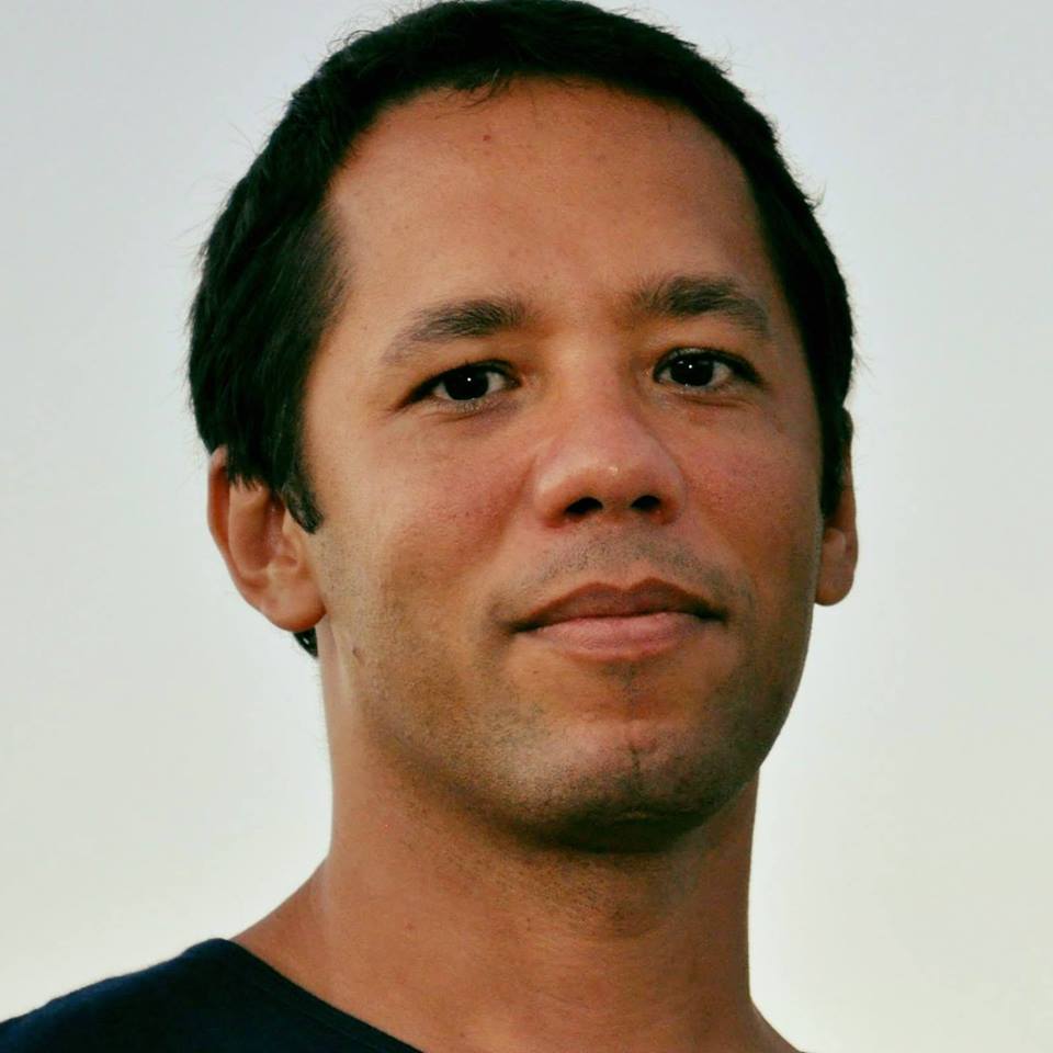 Oito passagens de Itamar Vieira Junior no livro de contos A oração do