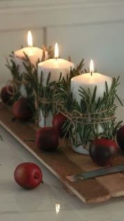 24 Christmas Candles Decoration Ideas